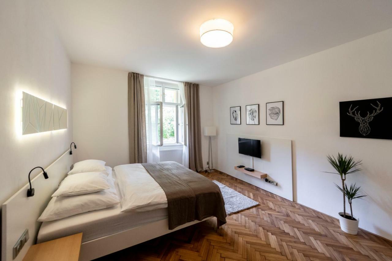 Apartment Slavikova 11 Prague Exterior photo